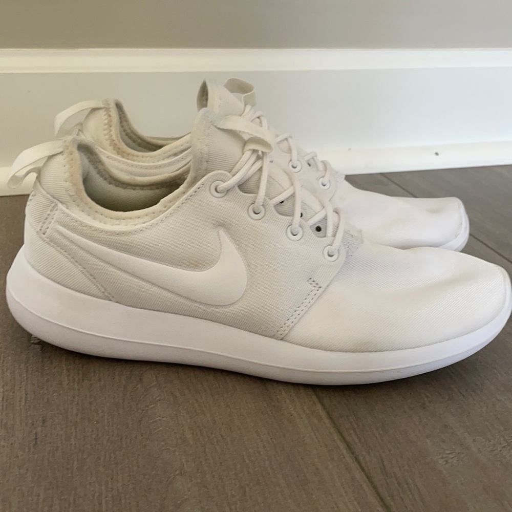 Nike Roshe 2 in white, good condition!